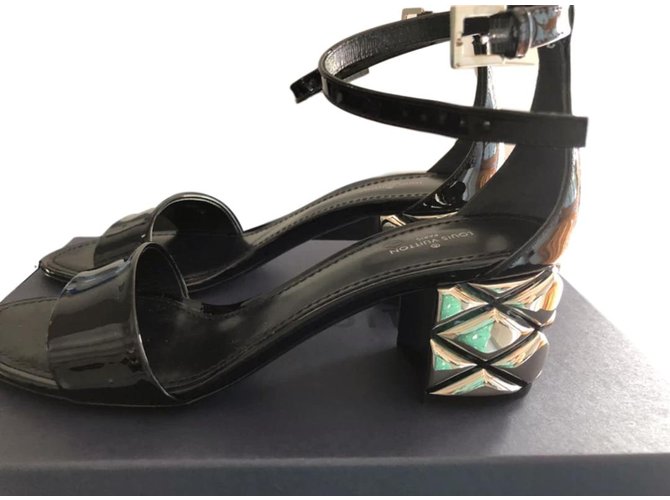 Louis Vuitton sandals Black Patent leather  ref.78131