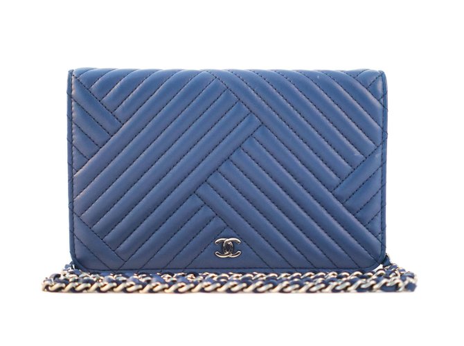 Wallet On Chain Chanel woc chevron Blu Pelle  ref.78282