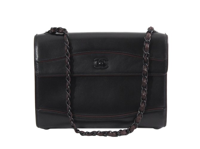 Chanel Handbags Black Leather  ref.78482