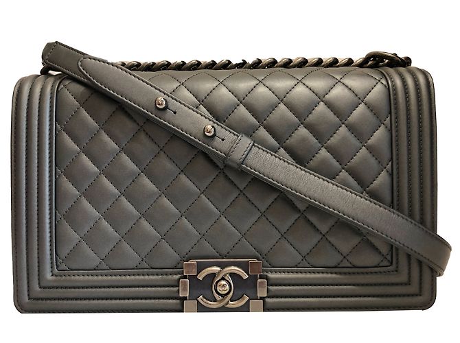 Boy Chanel Sacs à main Gris