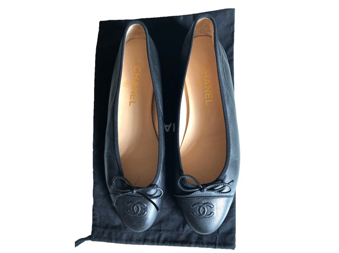 Chanel Black Ballerinas Leather  ref.79036