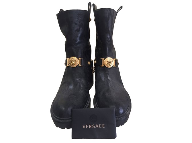 Gianni Versace Bottes Cuir Noir  ref.79280