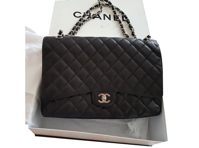 Chanel Handtaschen Schwarz Leder  ref.79406