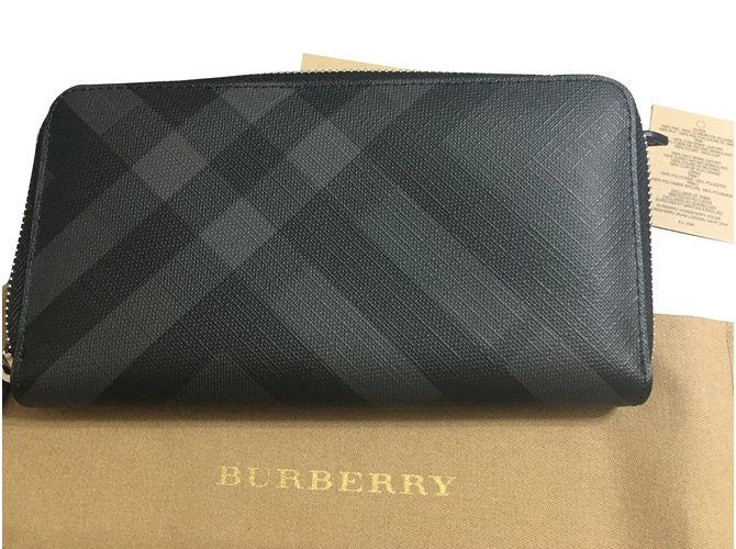 Classic burberry fantasy Blue Leather  ref.79684