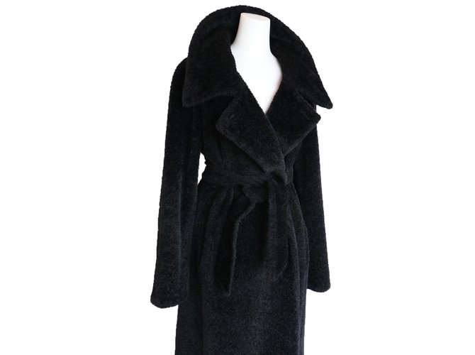 Max Mara Coats, Outerwear Black Wool  ref.79887