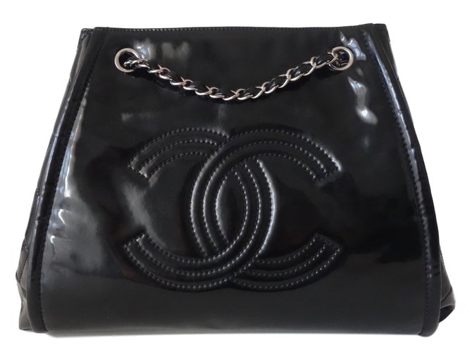 Chanel Handbags Black  ref.79953