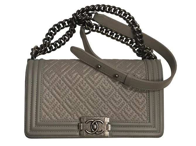 Chanel Boy Gris