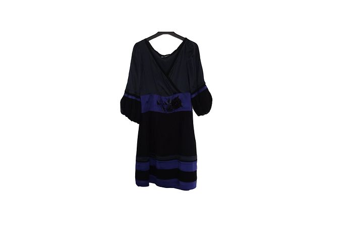 Moschino Kleid aus schwarzer Seide