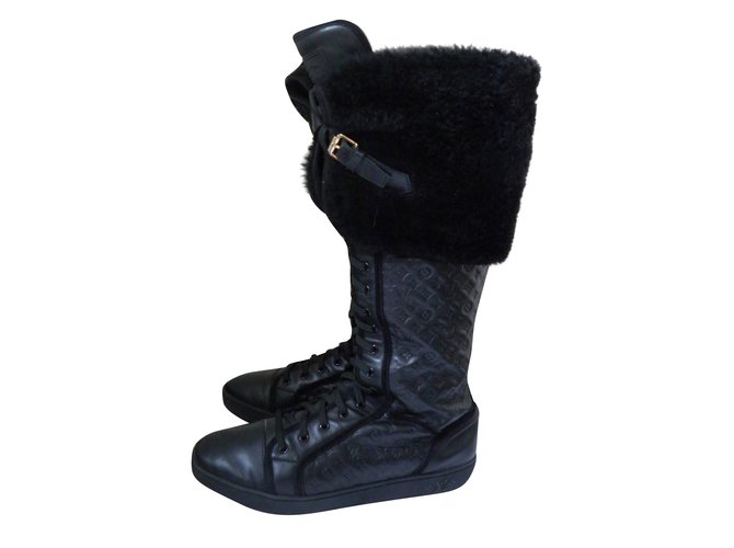 Louis Vuitton boots Black Leather  ref.81607