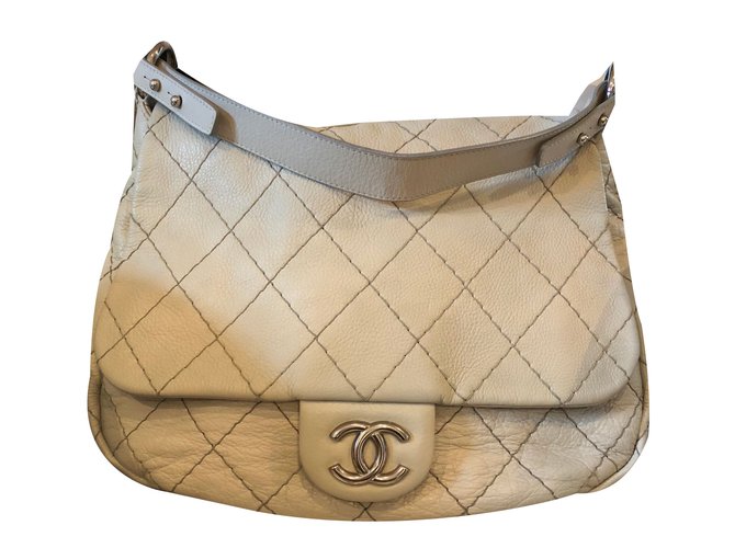 Chanel Handbags Cream Leather  ref.81732