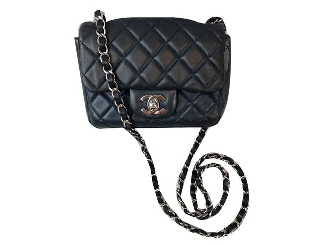 Timeless Chanel Handbags Navy blue Leather  ref.81758