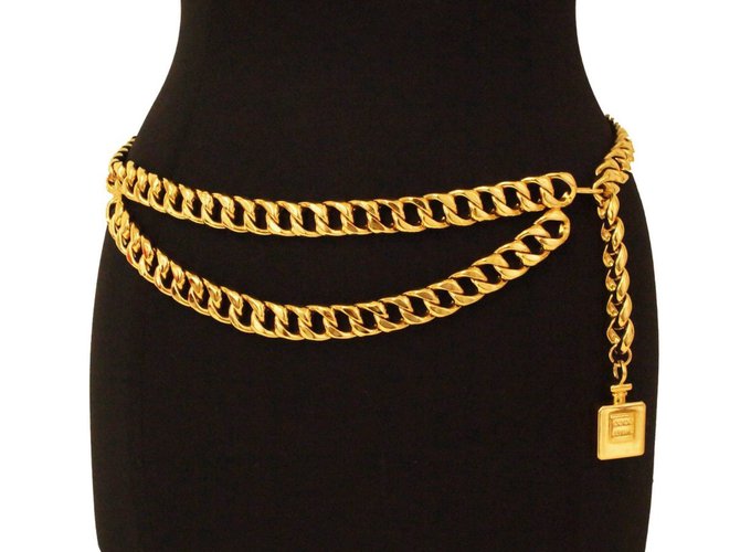 Chanel Cintos Dourado Cadeia  ref.82147