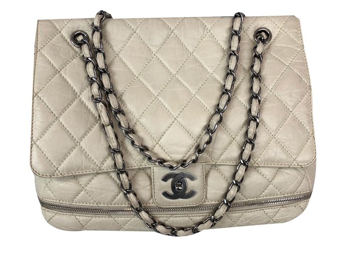 Chanel Handbags Beige Leather  ref.82155