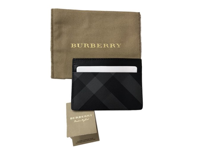 estuche de tarjetas burberry negro y carboncillo  ref.82163