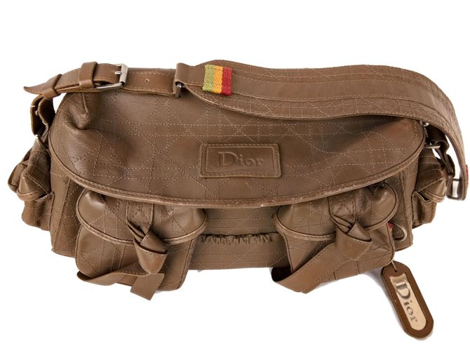Dior Leather ''Reporter'' shoulder bag Taupe  ref.82167