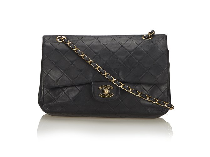 Chanel Double sac à rabat en cuir classique moyen Noir  ref.82450