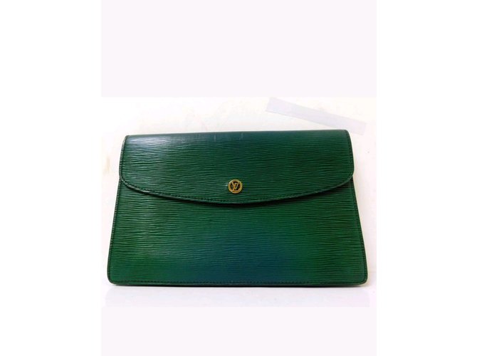 Louis Vuitton Epi montaigne green leather clutch  ref.82591