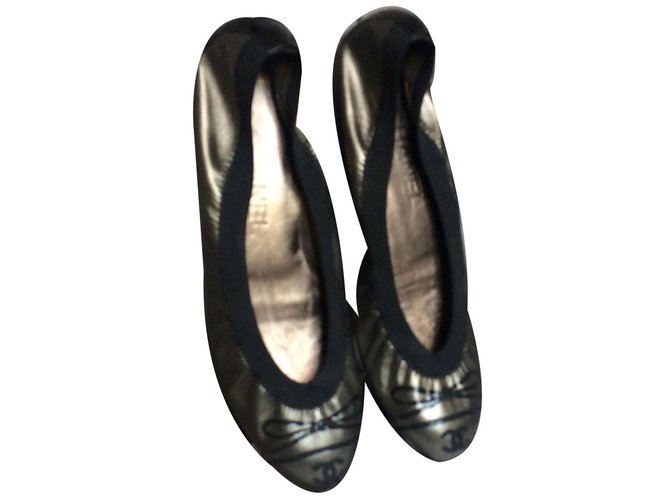 Chanel Sapatilhas de ballet Bronze Couro Couro envernizado  ref.82721