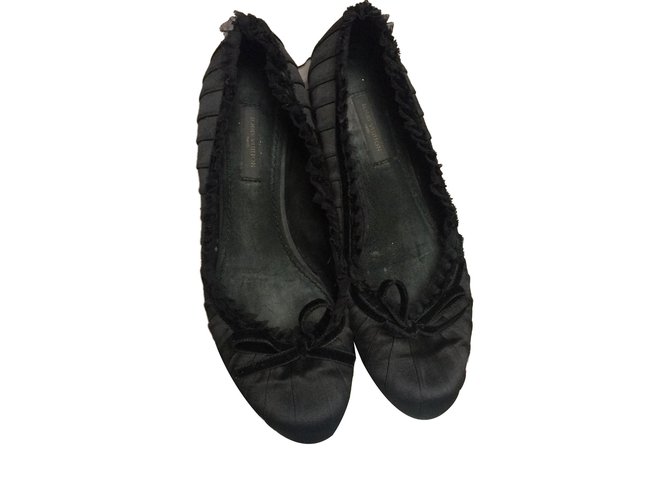 Louis Vuitton Zapatillas de ballet Negro Encaje Satén  ref.82733