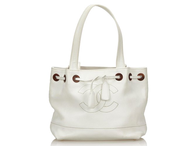Chanel Leather Shoulder Bag White  ref.82767