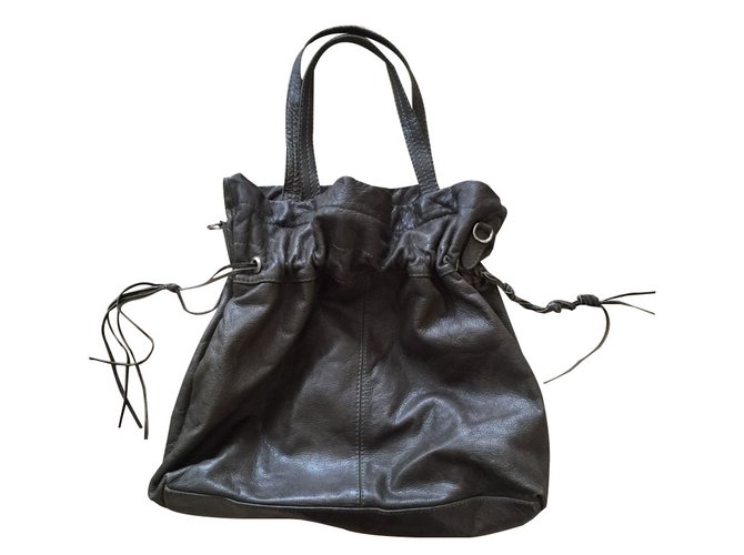 Autre Marque Handbags Khaki Leather  ref.83133