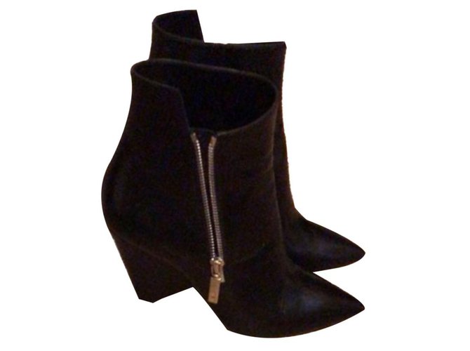 Saint Laurent Ankle boots Black Leather  ref.83202