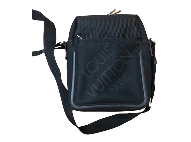 Louis Vuitton Bag Black Cloth  ref.83300