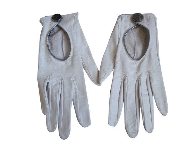 Chanel Handschuhe Weiß Leder  ref.83366