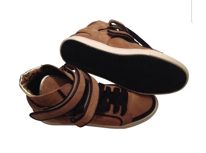 Maje scarpe da ginnastica