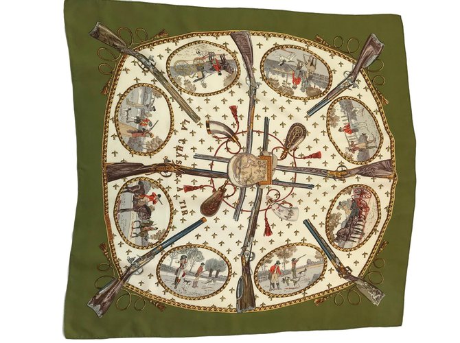 Hermès 100% Silk Scarf "LA CHASSE A TIR" Brown Beige Golden Green  ref.83472