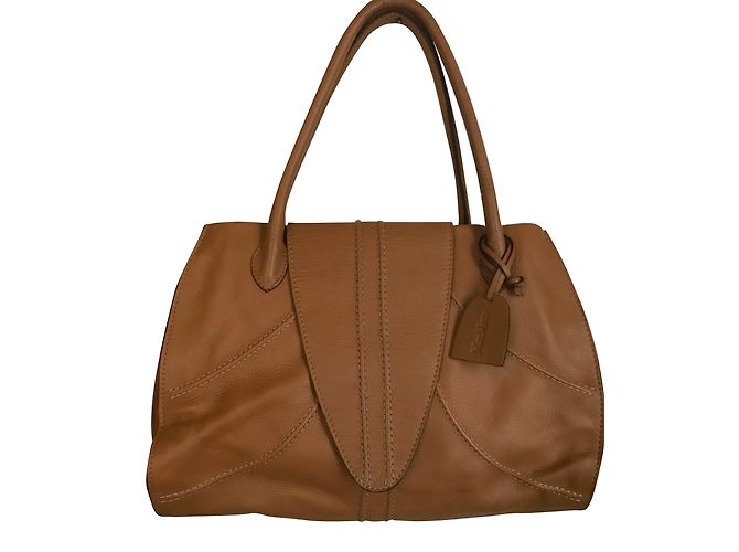Max Mara Handtasche aus Leder Karamell