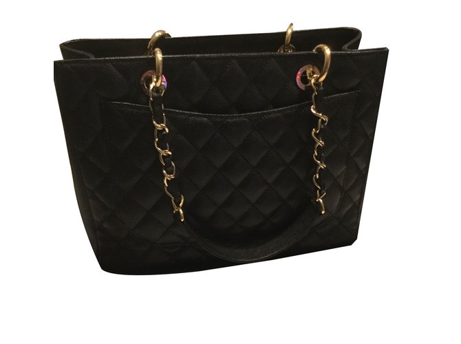 Chanel Handbags Black Leather  ref.84010