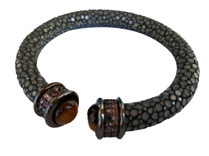 Autre Marque Bracelet en galuchat gris Cuirs exotiques  ref.84048