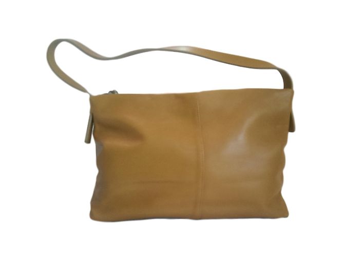 Agnès b. Reisehandtasche aus Lammleder Beige