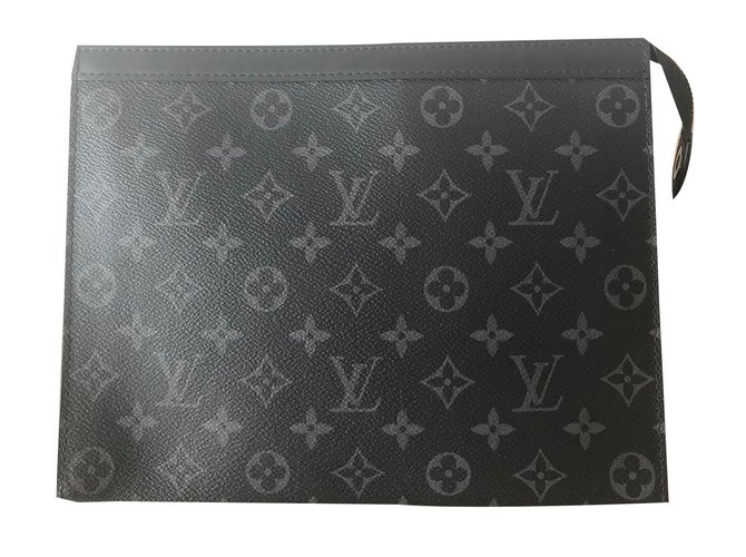 Louis Vuitton Pouch for Men Black Leather  ref.84217