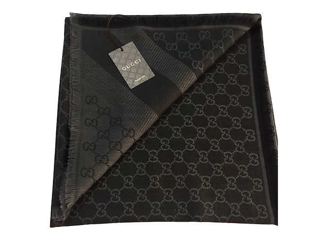 Gucci monogram stole