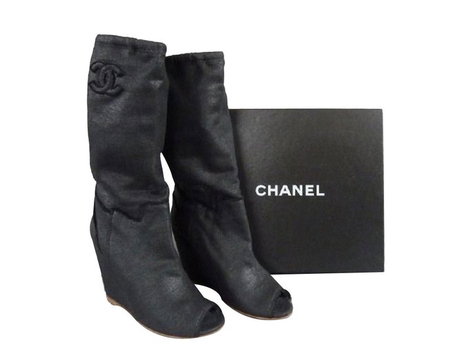 Chanel Stiefel Schwarz Baumwolle  ref.84628