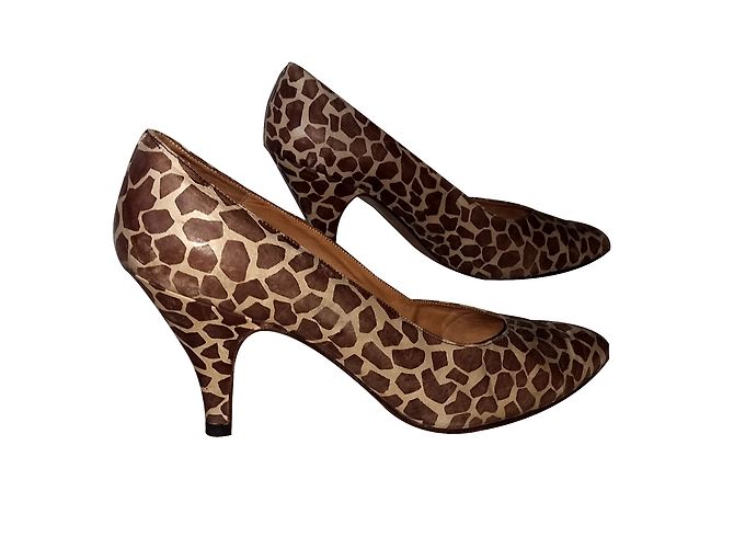 Autre Marque j3 Pumps aus Leder mit Giraffenmuster