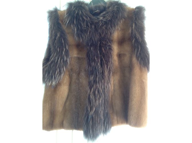 Rizal Gilet Dark brown