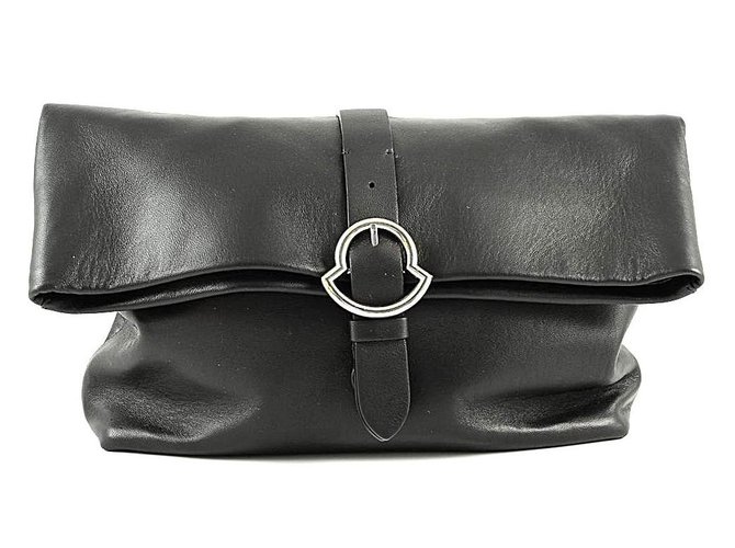 Moncler Leather bag Black  ref.84826