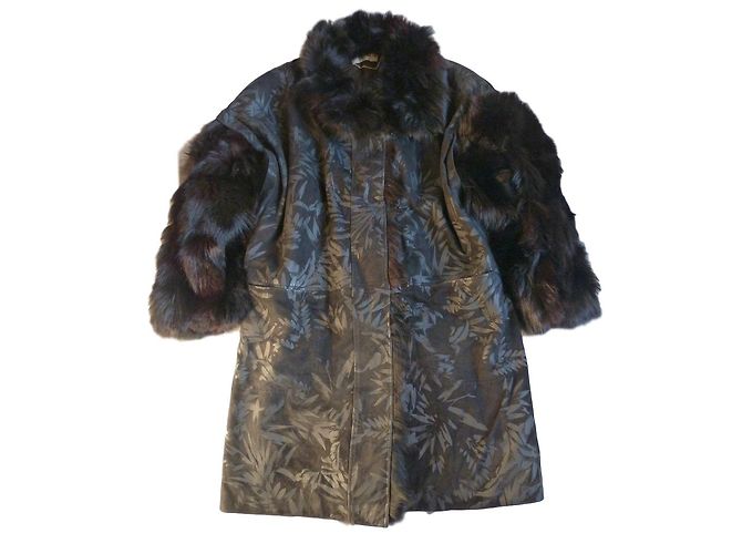 Guy Laroche Coats