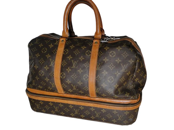 Louis Vintage sports bag Leather ref.84872 - Joli Closet