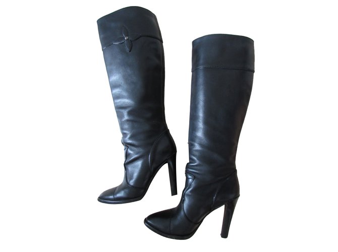 Louis Vuitton boots Black Leather  ref.85009