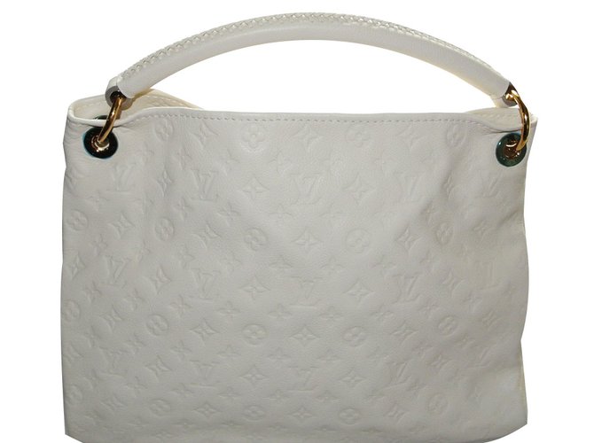 Louis Vuitton MM Artsy Eggshell Leather  ref.85011
