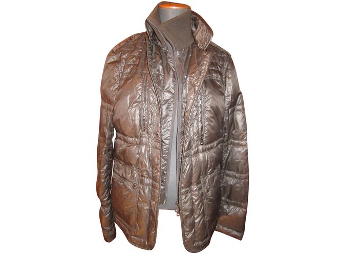 Moncler Down jacket Brown Polyester  ref.85218
