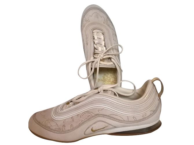 Baskets Nike en cuir blanc 38 EU