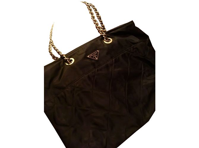 Bolsa tote Prada em nylon acolchoado preto