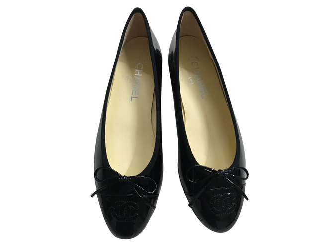 Chanel Ballerina pumps Black Patent leather  ref.85548