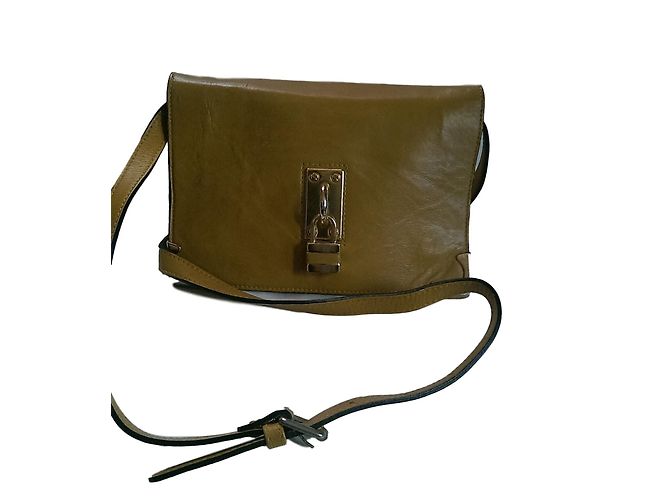 Bolsa Massimo Dutti de couro mostarda