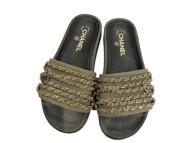 Chanel Chaussons Coulisses Vert Olive Tissu  ref.85608